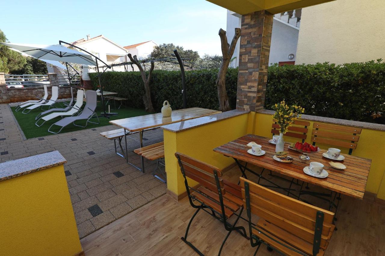 Apartments Oliva Vrsi Exterior photo