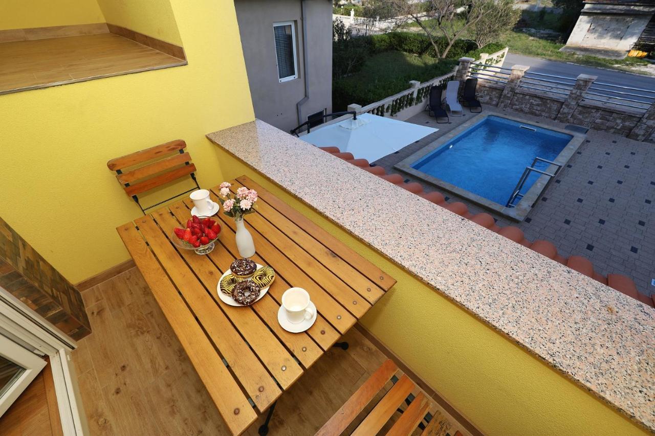 Apartments Oliva Vrsi Exterior photo